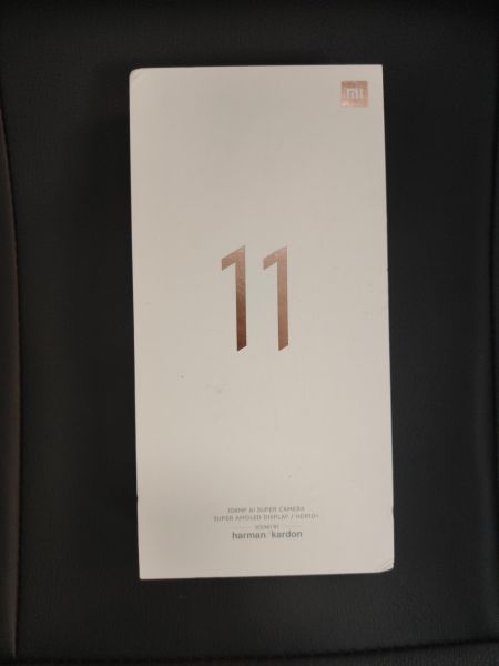 Купить Xiaomi Mi 11 8/128GB (M2011K2G) Duos в Хабаровск за 17700 руб.