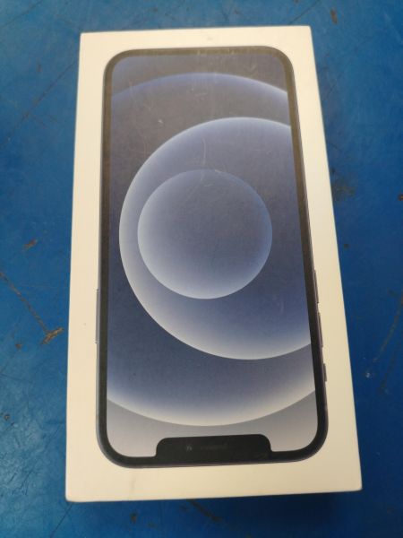 Купить Apple iPhone 12 128GB в Хабаровск за 20600 руб.