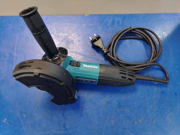 Купить Makita GA5030R в Хабаровск за 3400 руб.