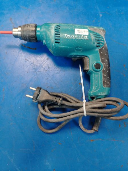 Купить Makita 6413 в Хабаровск за 1800 руб.