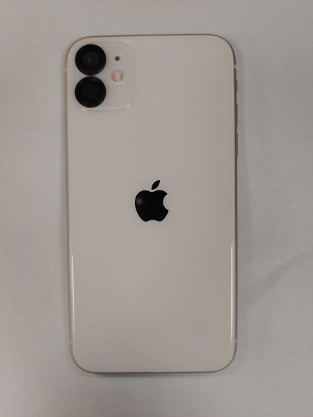 Купить Apple iPhone 11 128GB в Хабаровск за 14200 руб.