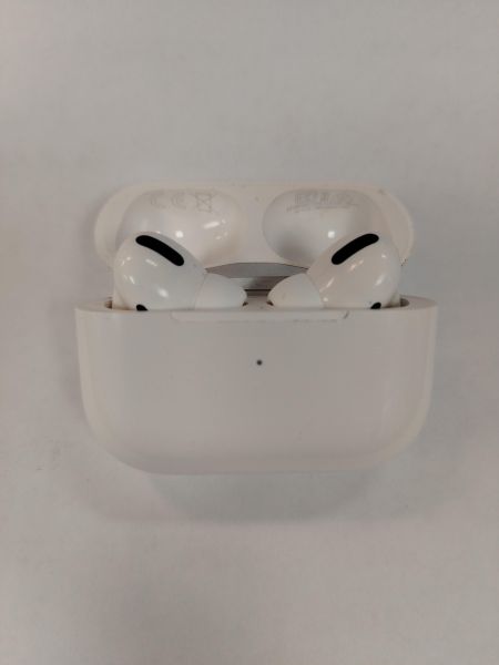 Купить Apple AirPods Pro (A2083, A2084) в Хабаровск за 4200 руб.
