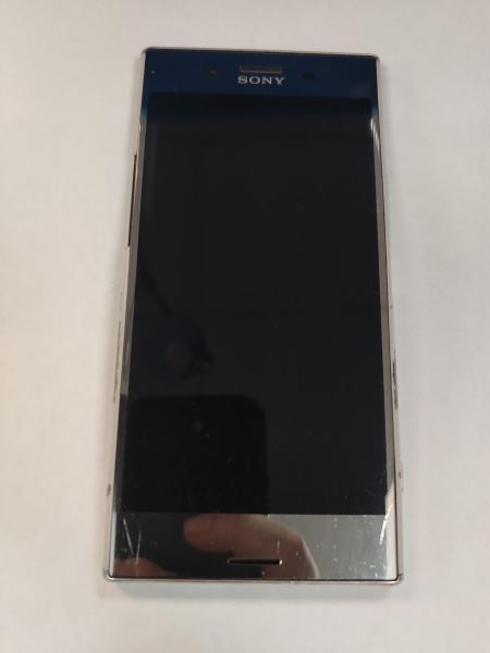 Купить Sony Xperia XZ Premium (G8142) Duos в Хабаровск за 3500 руб.