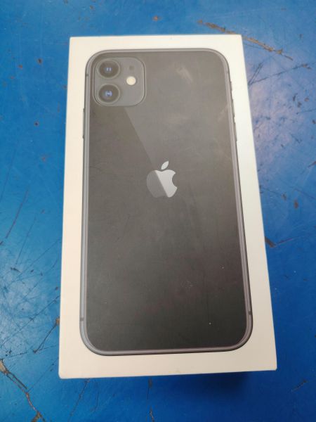 Купить Apple iPhone 11 128GB в Хабаровск за 9900 руб.