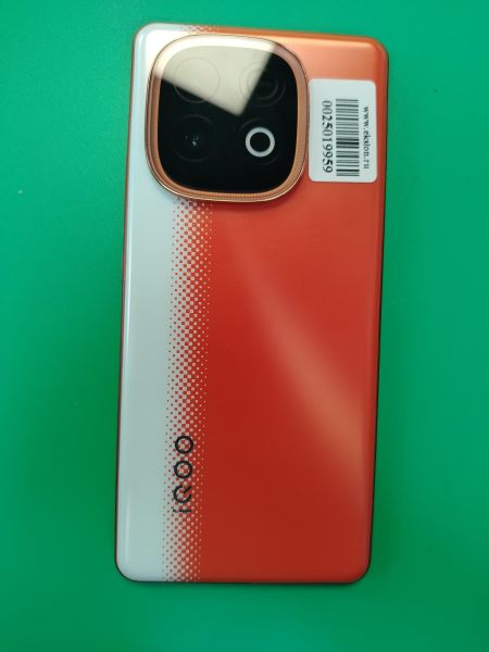 сотовый телефон iQOO Neo 10 8/256GB (I2405) Duos в Хабаровск