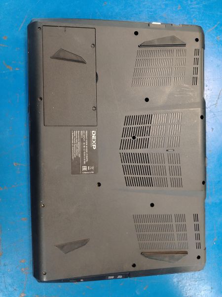 ноутбук DEXP N155SC (i7-4720HQ/GTX 950M 2GB/8GB/SSD 512GB) в Хабаровск