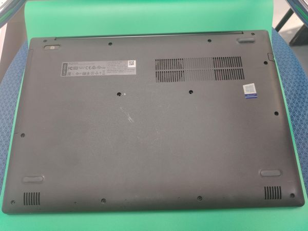 ноутбук Lenovo IdeaPad 330-15IKB 81DE011PRU в Хабаровск