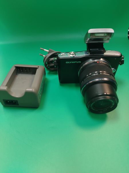 фотоаппарат Olympus PEN Mini E-PM1 kit с СЗУ в Хабаровск