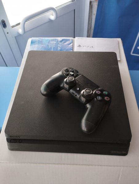 Купить Sony PlayStation 4 Slim 1TB (CUH-2208B) в Иркутск за 20599 руб.