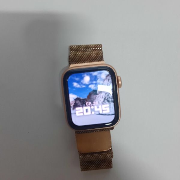 Купить Apple Watch SE 40mm (A2351) с СЗУ в Иркутск за 8799 руб.