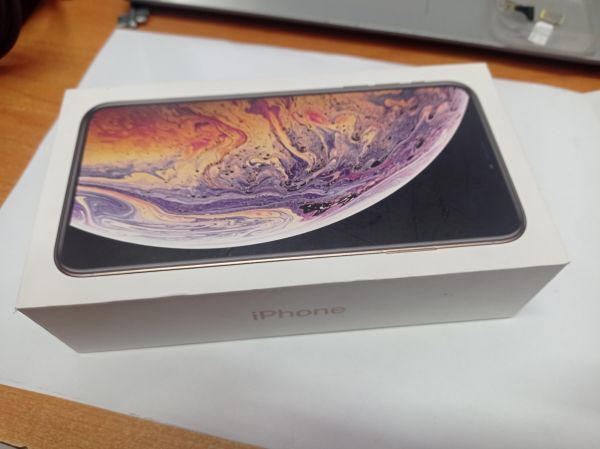 Купить Apple iPhone XS Max 256GB в Иркутск за 16899 руб.