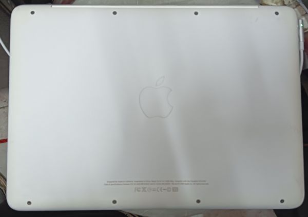 Купить Apple MacBook 13 Mid 2010 (4/320GB) в Иркутск за 10299 руб.