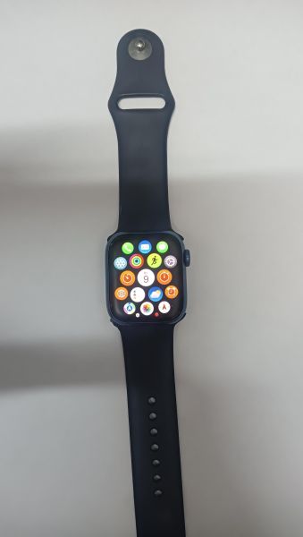 Купить Apple Watch Series 7 41mm (A2473) с СЗУ в Иркутск за 5200 руб.