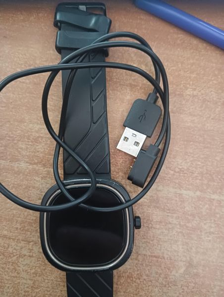Купить Doogee DG Ares с СЗУ в Иркутск за 550 руб.