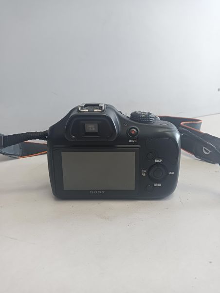 Купить Sony Alpha A3000 kit с СЗУ в Иркутск за 6600 руб.