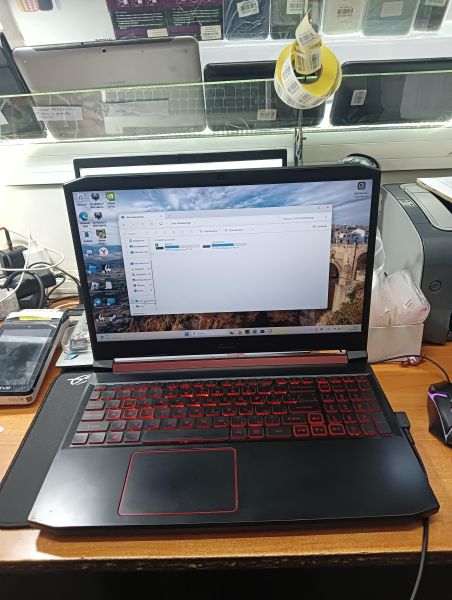 Купить Acer Nitro 5 AN515-54-78WV (RAM 16GB, SSD 512GB+500GB) в Иркутск за 42300 руб.