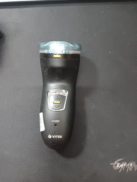 Купить Vitek VT-1377 BK с СЗУ в Иркутск за 450 руб.