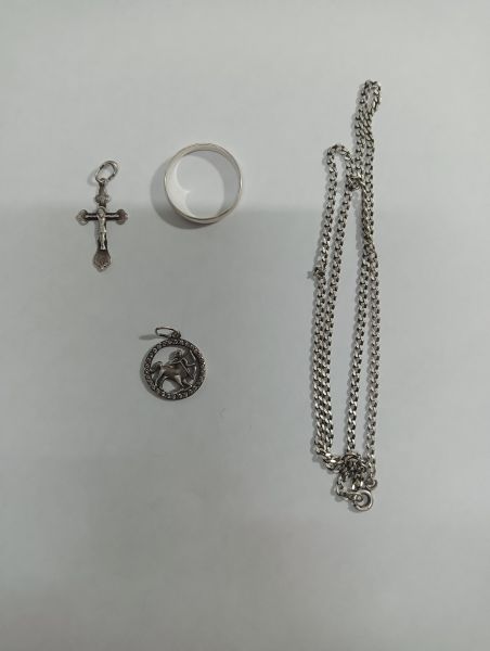 Купить Лом или горсть серебро 925 8,60g, вес изделия 9.4g в Иркутск за 700 руб.