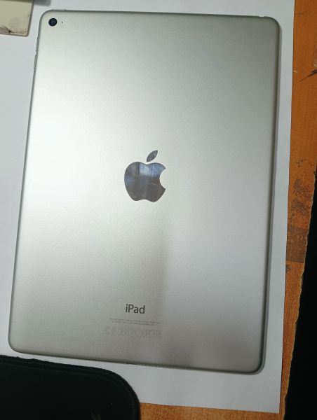 Купить Apple iPad Air 2 2014 64GB (A1566) (без SIM) в Иркутск за 7800 руб.