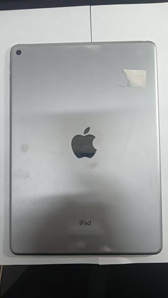 Купить Apple iPad Air 2 2014 16GB (A1566) (без SIM) в Иркутск за 4400 руб.