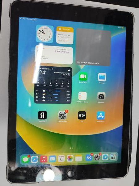планшет Apple iPad 5 2017 32GB (A1823) (с SIM) в Иркутск