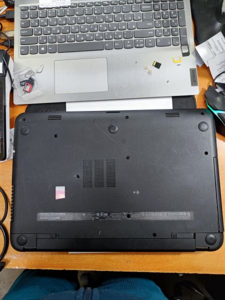 ноутбук HP Pavilion 15-g001sr F7R95EA (SSD 128GB) в Иркутск
