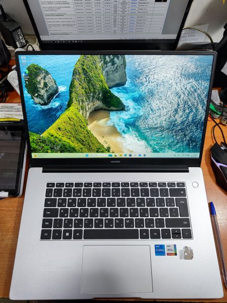 Купить Huawei MateBook D 15 (BoD-WDH9) (i5-1135G7/8/256GB) в Иркутск за 16500 руб.