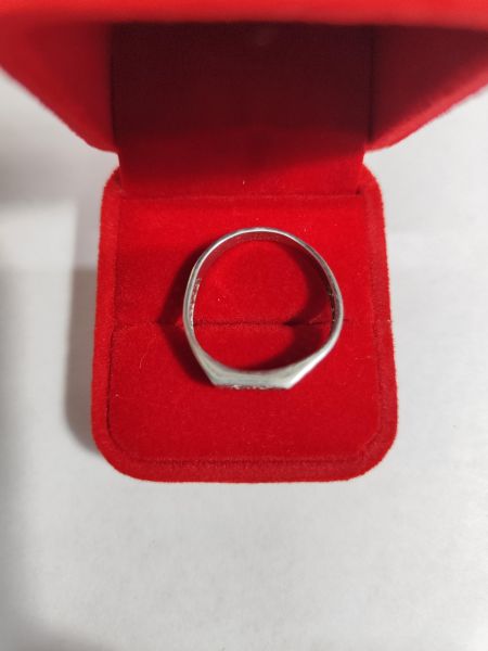 серебряное кольцо Кольцо серебро 925 3,07g, вес изделия 3.07g, размер 21 в Иркутск