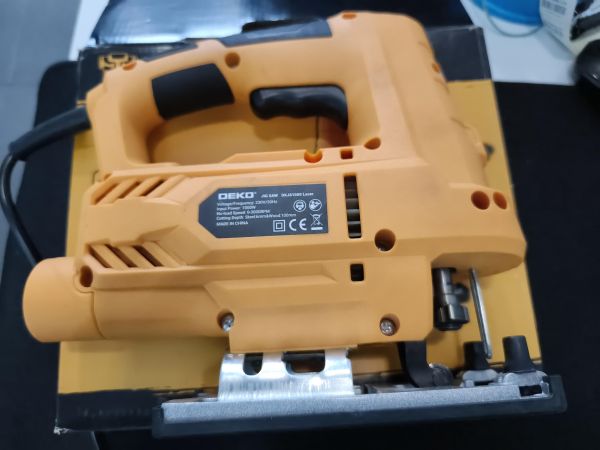 электролобзик DEKO DKJS1000 Laser в Иркутск