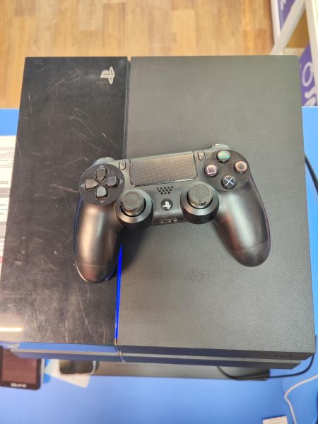 Купить Sony PlayStation 4 500GB (CUH-1108A) в Иркутск за 12700 руб.