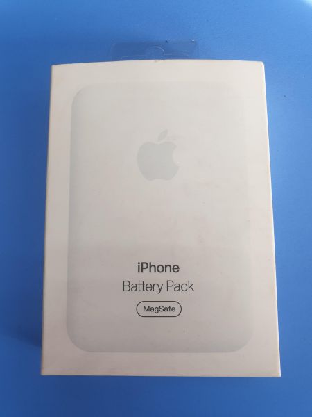 Купить Реплика Apple MagSafe Battery Pack (A2384) в Иркутск за 449 руб.