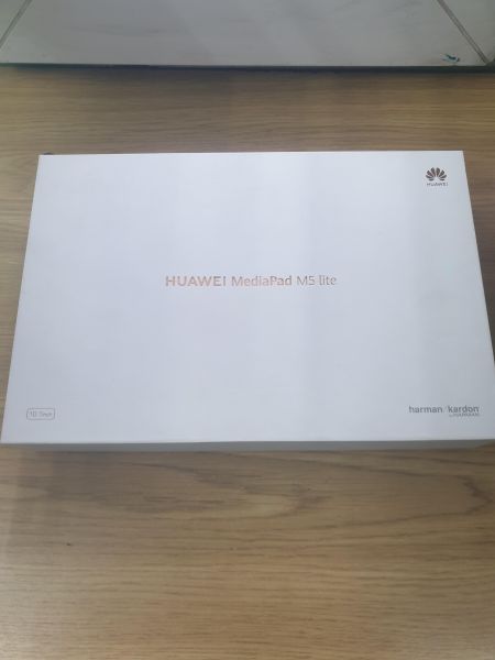 Купить Huawei MediaPad M5 Lite WI-FI 32GB (BAH2-W19) (без SIM) в Иркутск за 4349 руб.