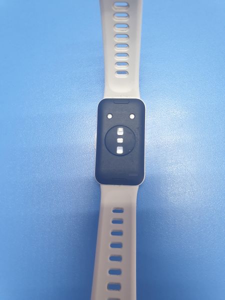 Купить Huawei Band 9 (KIM-B19) с СЗУ в Иркутск за 950 руб.