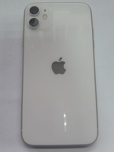 Купить Apple iPhone 11 64GB в Иркутск за 13900 руб.