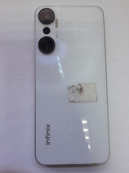 Купить Infinix Hot 20 6/128GB (X6826B) Duos в Иркутск за 5100 руб.