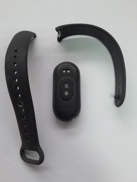Купить Xiaomi Smart Band 8 (M2239B1) с СЗУ в Иркутск за 850 руб.