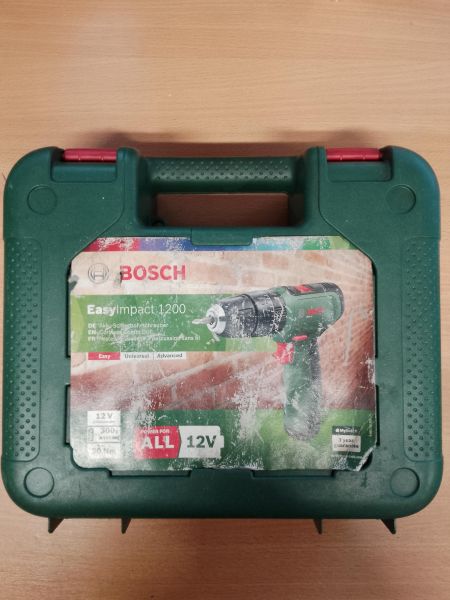 Купить Bosch EasyImpact 1200 с СЗУ в Иркутск за 3799 руб.