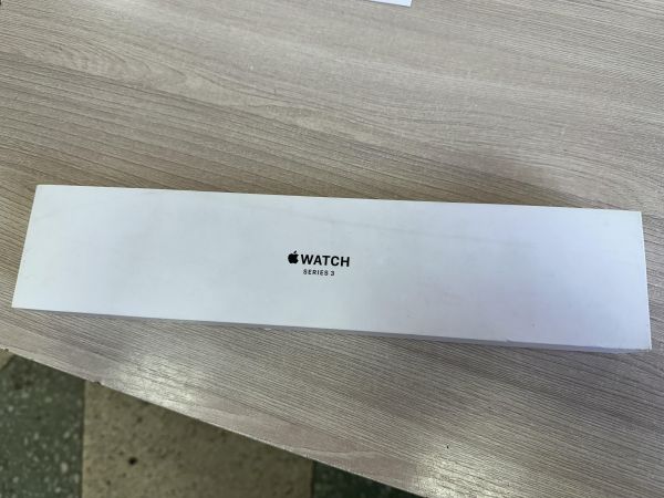 Купить Apple Watch Series 3 38mm (A1858) с СЗУ в Шелехов за 2000 руб.