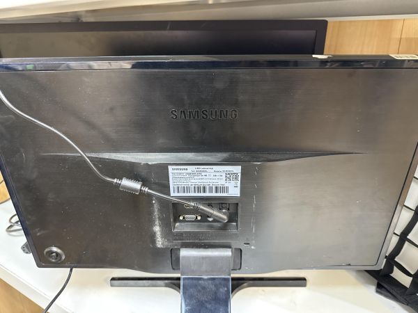 Купить Samsung S24E390HL в Иркутск за 3100 руб.