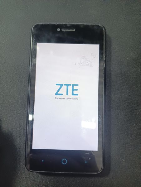 Купить ZTE Blade AF3 (T221) Duos в Иркутск за 800 руб.