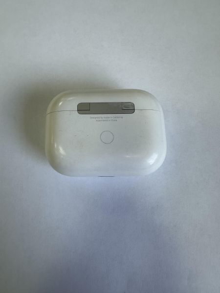 Купить Apple AirPods Pro (A2083, A2084) в Иркутск за 5649 руб.