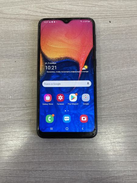 Купить Samsung Galaxy A10 2019 2/32GB (A105F) Duos в Иркутск за 2399 руб.