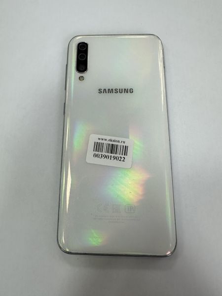 Купить Samsung Galaxy A50 2019 4/64GB (A505FN) Duos в Иркутск за 3249 руб.