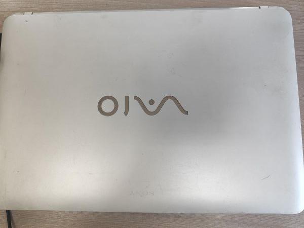 Купить Sony SVF152C29V (i3-3217U, RAM 4GB, HDD 500GB) в Иркутск за 3600 руб.