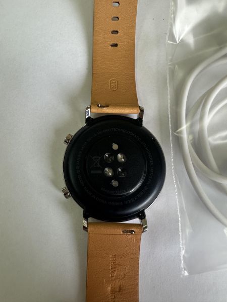 Купить Huawei Watch GT 2 (DAN-B19) с СЗУ в Иркутск за 1900 руб.