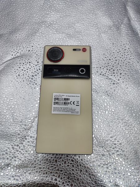 Купить Nubia Z70 Ultra 16/512GB (NX733J) Duos в Иркутск за 32700 руб.