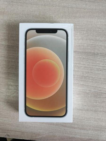 Купить Apple iPhone 12 128GB в Иркутск за 11100 руб.
