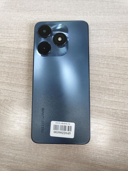 Купить TECNO Spark 10 8/128GB (KI5q) Duos в Иркутск за 5600 руб.