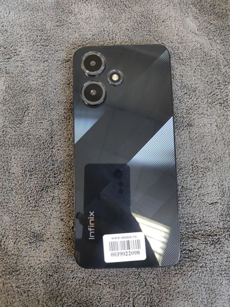 Купить Infinix Hot 30 Play 8/128GB (X6835B) Duos в Иркутск за 6300 руб.