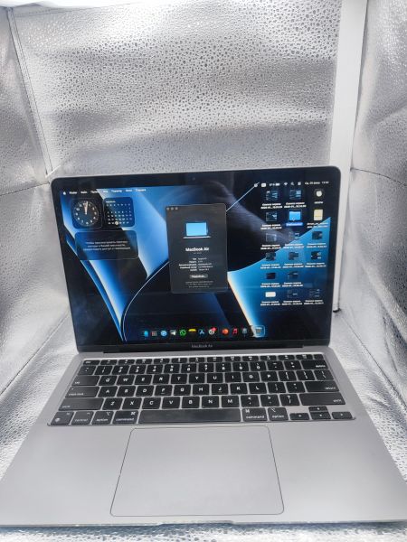 Купить Apple MacBook Air 13 2020 8/256GB (A2337) в Иркутск за 30500 руб.